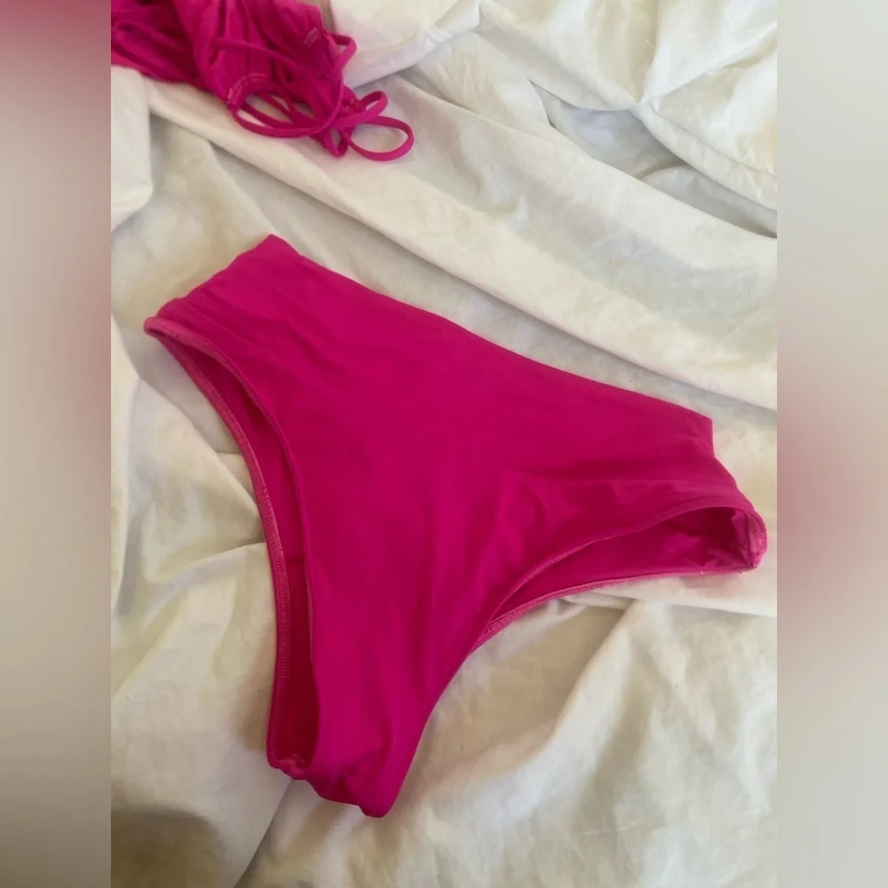 Frankie’s Bikini pink Bikini Set Size Small